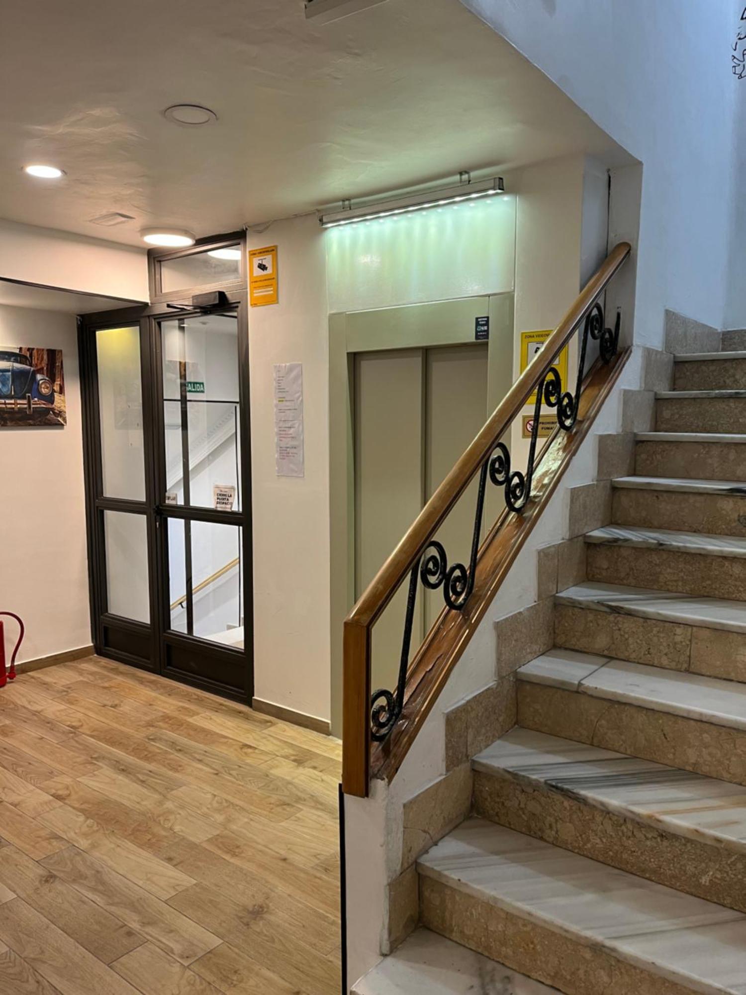 Hostal Las Vegas Мадрид Екстериор снимка