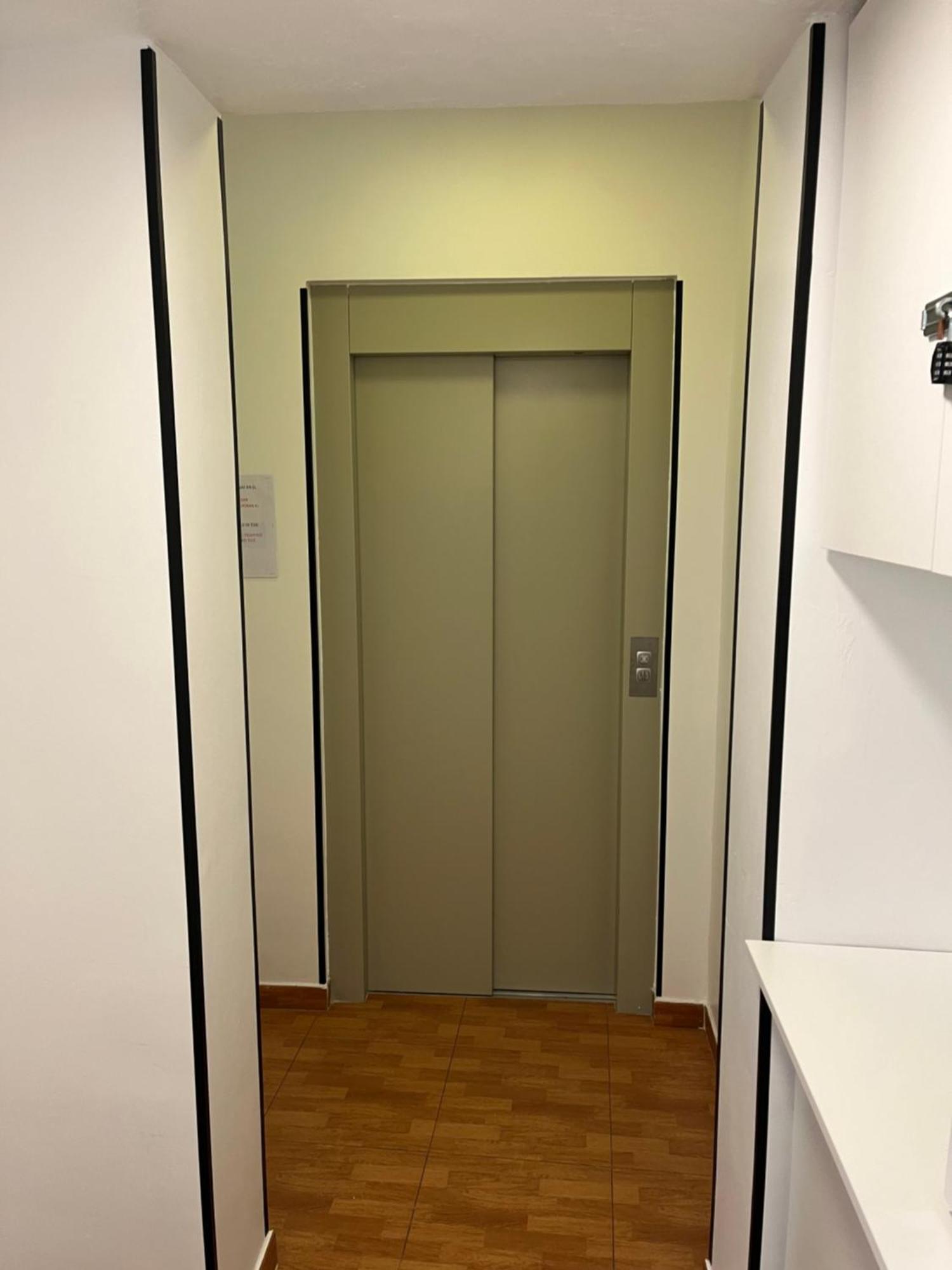 Hostal Las Vegas Мадрид Екстериор снимка