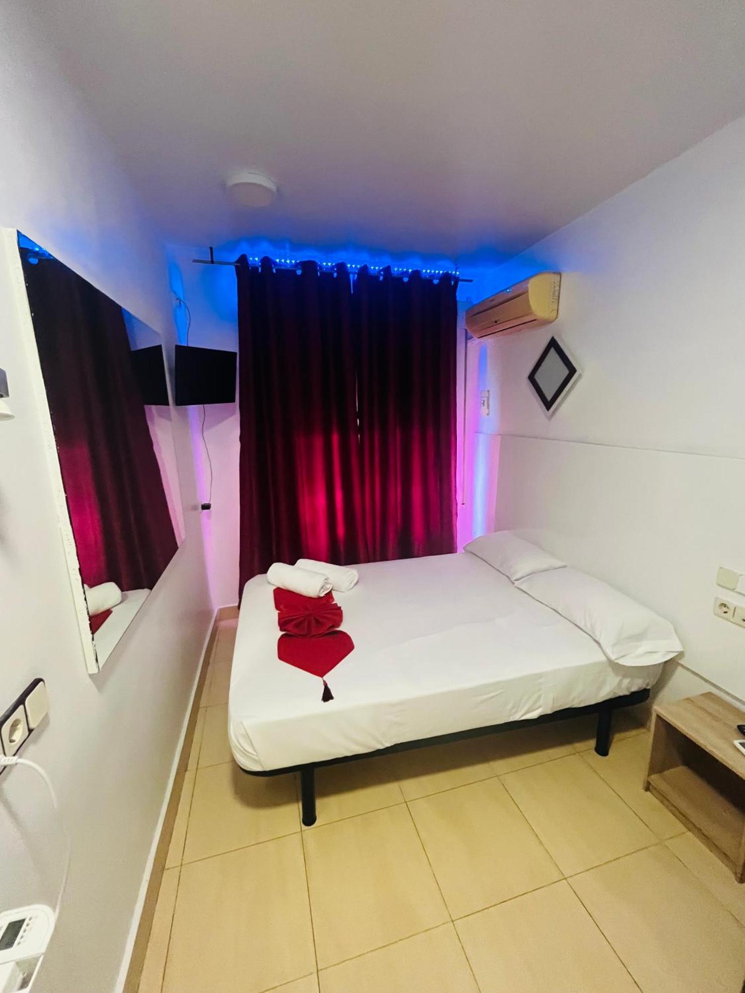 Hostal Las Vegas Мадрид Екстериор снимка