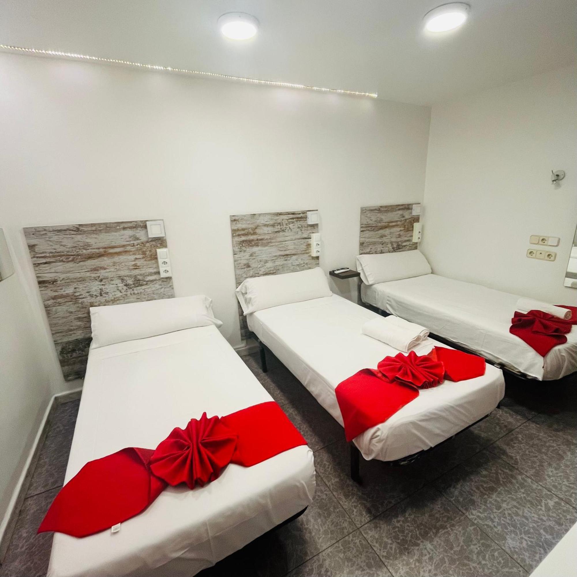 Hostal Las Vegas Мадрид Екстериор снимка